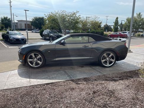 Used 2017 Chevrolet Camaro SS image 7