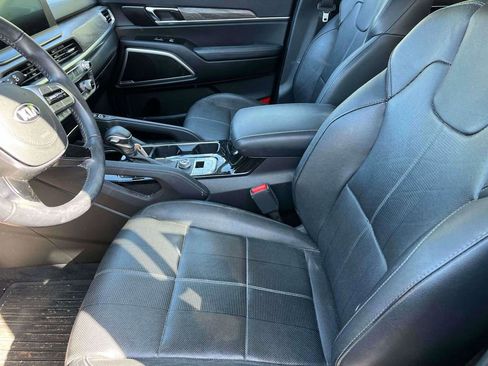 Used 2020 Kia Telluride EX w/ Towing Package FWD image 5