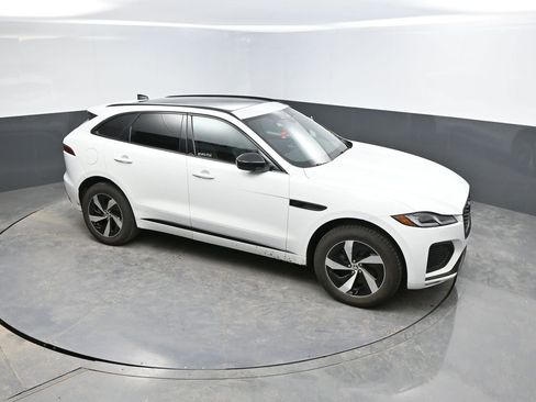 Used 2024 Jaguar F-PACE R-Dynamic S image 20