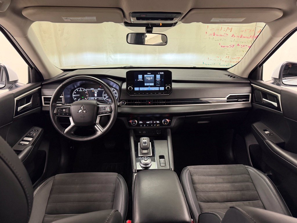 Used 2024 Mitsubishi Outlander SE FWD image 23