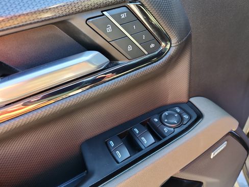 Used 2024 Chevrolet Silverado 1500 ZR2 w/ Technology Package image 23