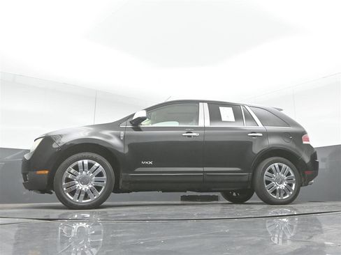 Used 2010 Lincoln MKX AWD image 35