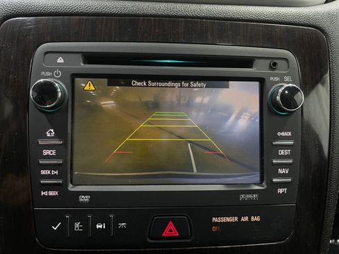 Used 2017 Chevrolet Traverse LT AWD/4WD image 10