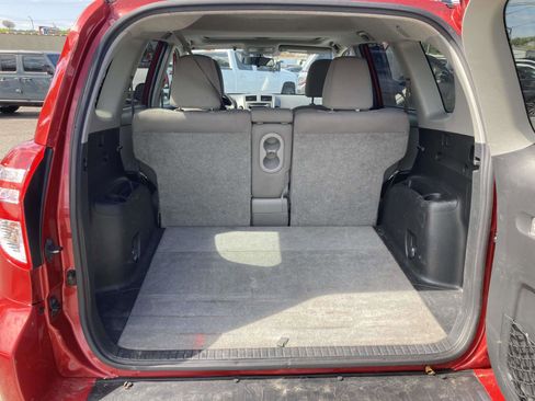 Used 2012 Toyota RAV4 FWD image 8