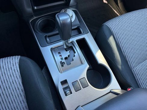 Used 2017 Toyota 4Runner SR5 AWD/4WD image 24