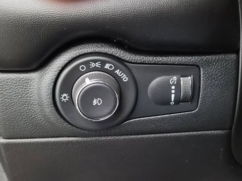 Used 2022 Dodge Durango GT image 24