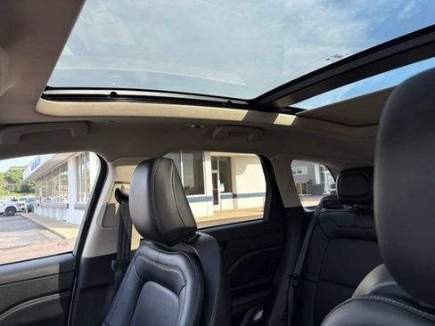 Used 2024 Lincoln Corsair AWD w/ Equipment Group 101A image 3