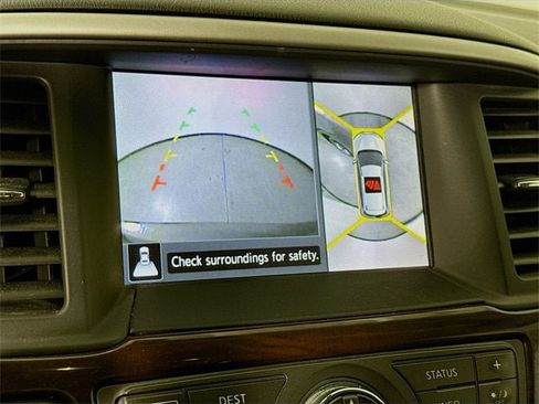 Used 2016 Nissan Pathfinder Platinum image 14