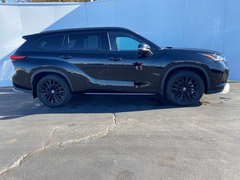 Certified 2023 Toyota Highlander XSE image 15