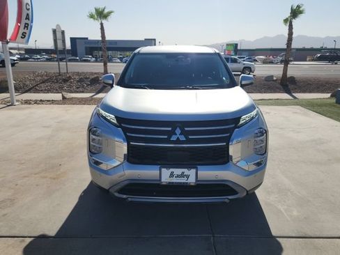 Used 2025 Mitsubishi Outlander SE AWD/4WD image 9