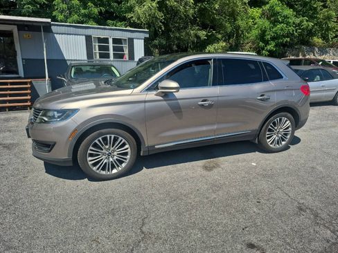 Used 2018 Lincoln MKX Reserve w/ Lincoln MKX Climate Package AWD/4WD image 2