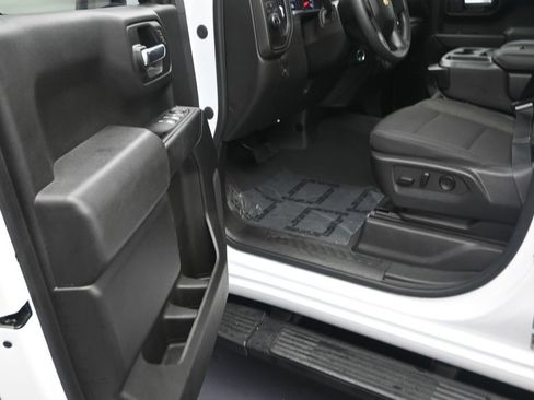 Used 2023 Chevrolet Silverado 1500 Custom RWD image 11
