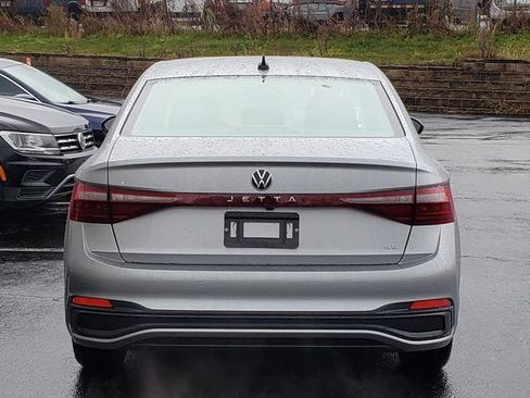 New 2026 Volkswagen Jetta SE FWD image 4