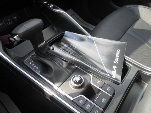 New 2025 Kia Sorento S w/ Panoramic Sunroof Package image 21