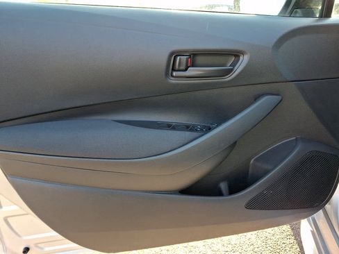 Certified 2025 Toyota Corolla LE image 14