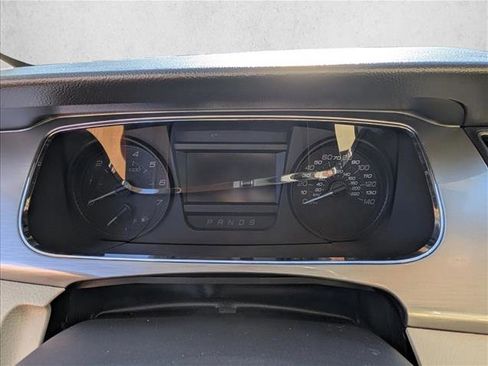 Used 2018 Ford Taurus SEL image 10