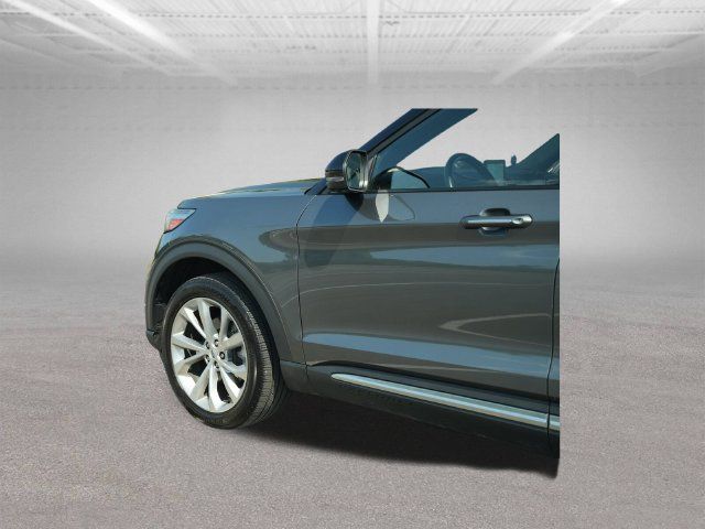 Used 2023 Ford Explorer Platinum w/ Technology Package AWD/4WD image 42