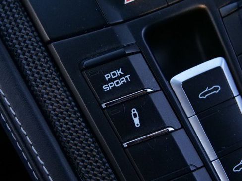 Used 2023 Porsche 718 Boxster Spyder image 19