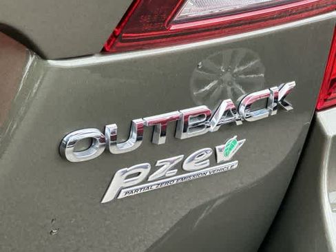 Used 2017 Subaru Outback 2.5i Touring w/ Popular Package #5A AWD/4WD image 29