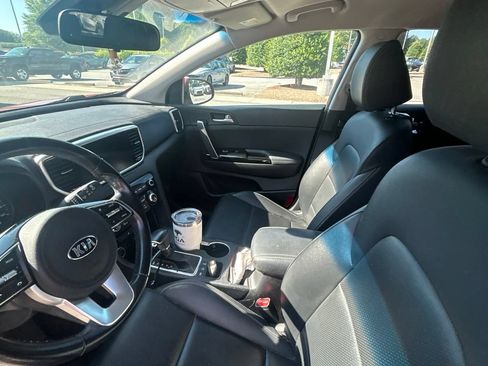 Used 2020 Kia Sportage EX AWD/4WD image 3