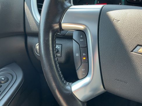 Used 2015 Chevrolet Traverse LT AWD/4WD image 35