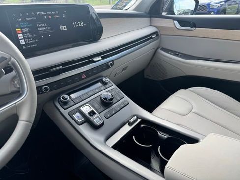 Used 2023 Hyundai Palisade Limited w/ Cargo Package AWD/4WD image 34