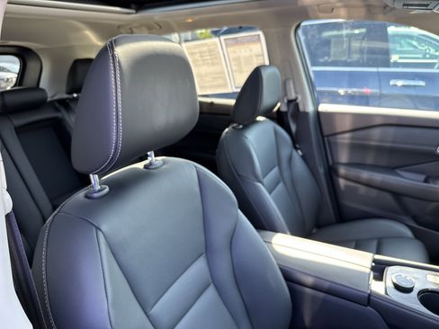 Used 2021 Nissan Rogue SL image 66