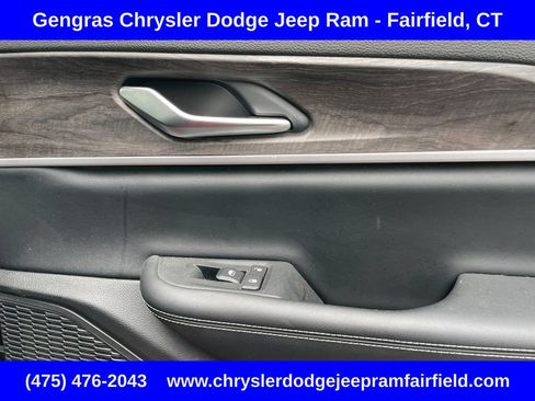 Certified 2023 Jeep Grand Cherokee Limited w/ Luxury Tech Group II AWD/4WD image 20
