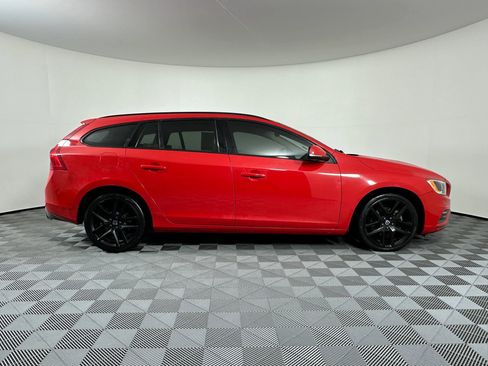 Used 2018 Volvo V60 T5 Dynamic w/ Vision Package image 7