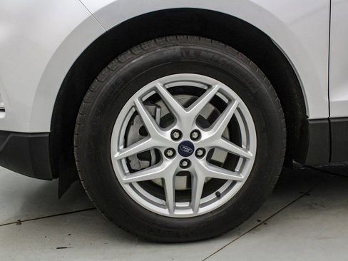 Certified 2022 Ford Edge SEL w/ Convenience Package image 10