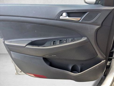 Used 2020 Hyundai Tucson Limited FWD image 13