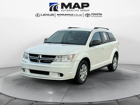 Used 2020 Dodge Journey SE w/ SE Popular Equipment Group image 1