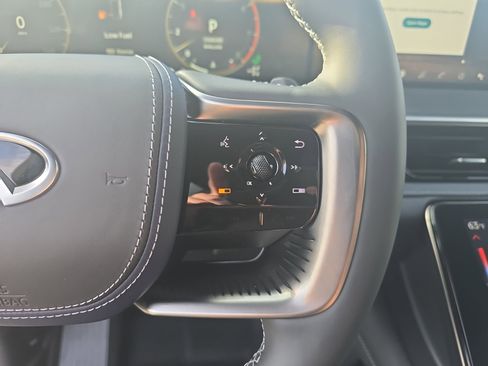 New 2026 INFINITI QX80 4WD image 18
