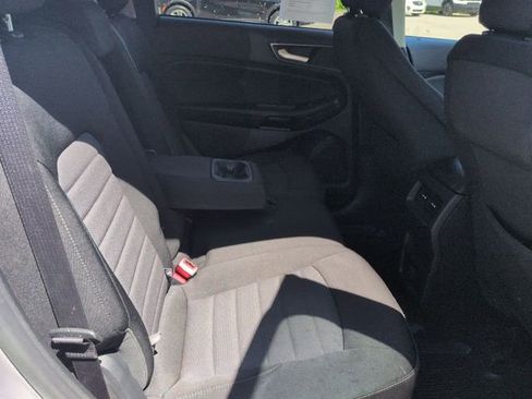 Used 2020 Ford Edge SE FWD image 27