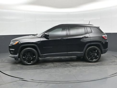 Used 2018 Jeep Compass Latitude FWD image 26