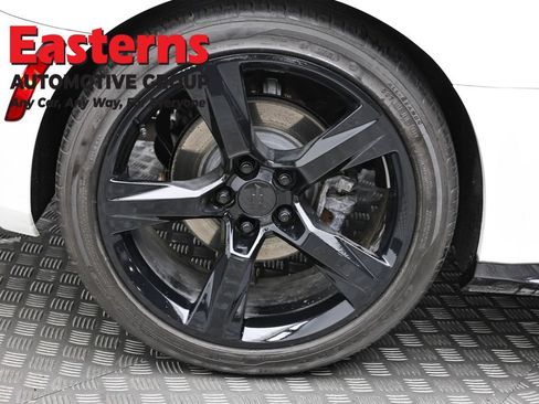 Used 2018 Chevrolet Camaro LT RWD image 51