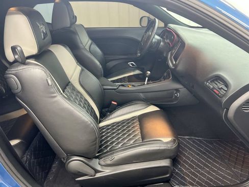 Used 2022 Dodge Challenger R/T Scat Pack RWD image 21