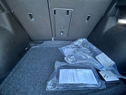 New 2026 Volkswagen Taos SE image 42