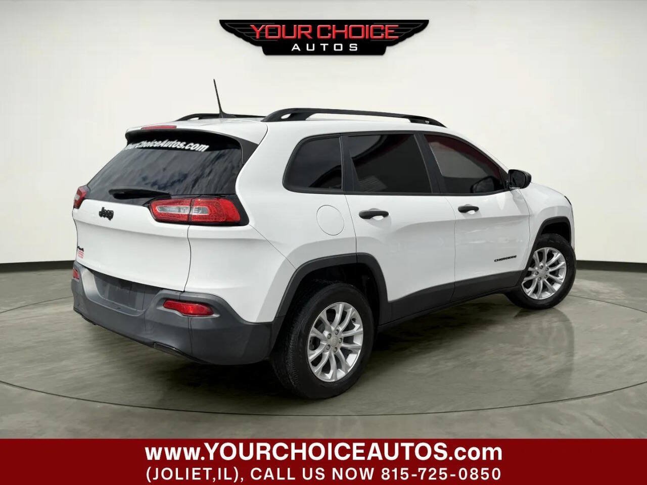 Used 2017 Jeep Cherokee Sport AWD/4WD image 5