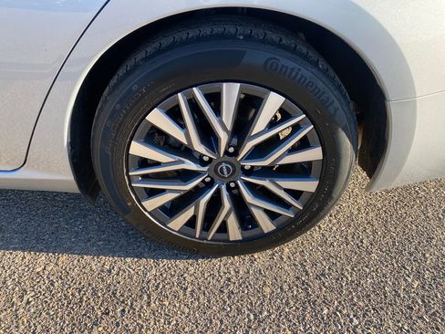 Used 2024 Nissan Altima 2.5 SV image 28