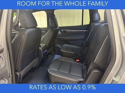 New 2026 Buick Enclave Avenir w/ Super Cruise Package image 13