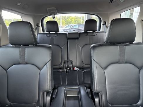 Used 2025 Honda Pilot Touring image 22