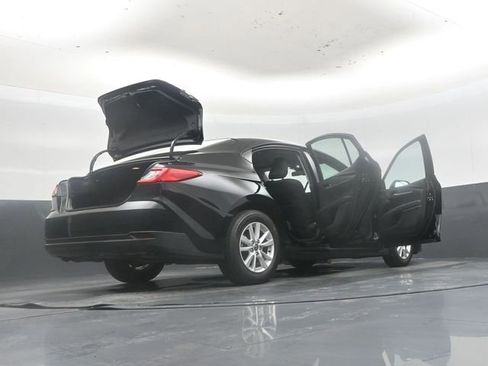 Used 2025 Toyota Camry LE image 52