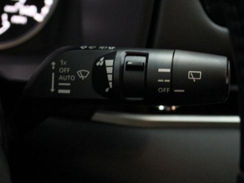 New 2025 Mitsubishi Outlander SE image 12