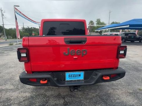 Used 2023 Jeep Gladiator Mojave w/ LED Lighting Group AWD/4WD image 7