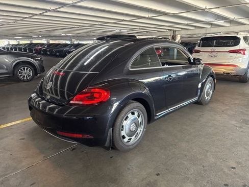 Used 2019 Volkswagen Beetle 2.0T SE image 3