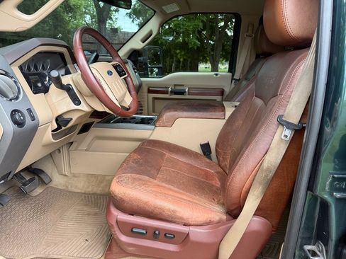Used 2011 Ford F250 King Ranch w/ FX4 Off Road Pkg AWD/4WD image 16