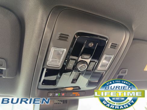 New 2026 Chevrolet Suburban Premier image 17