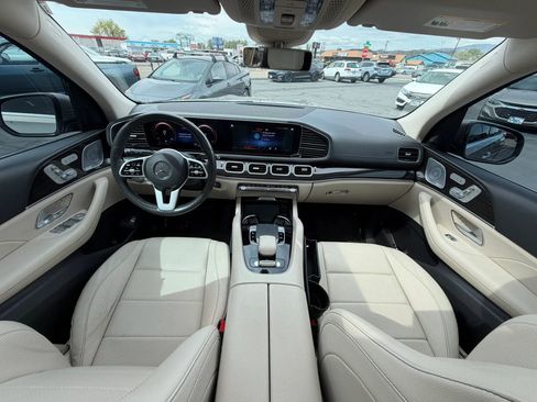 Used 2020 Mercedes-Benz GLS 450 4MATIC image 24