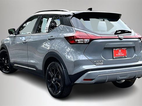 Used 2023 Nissan Kicks SR image 4